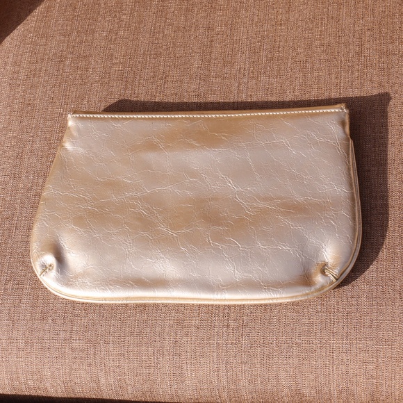 UE vegan leather clutch - Picture 5 of 8